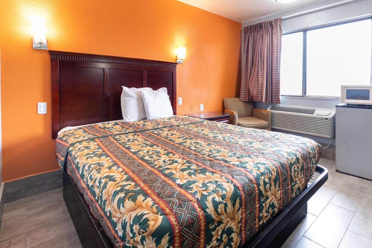 Oyo Hotel Lake Charles Hwy 10 Ngoại thất bức ảnh