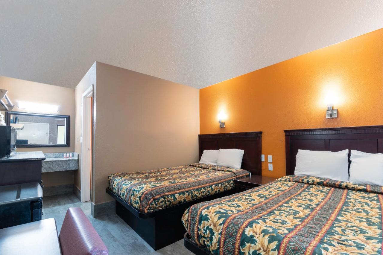 Oyo Hotel Lake Charles Hwy 10 Ngoại thất bức ảnh