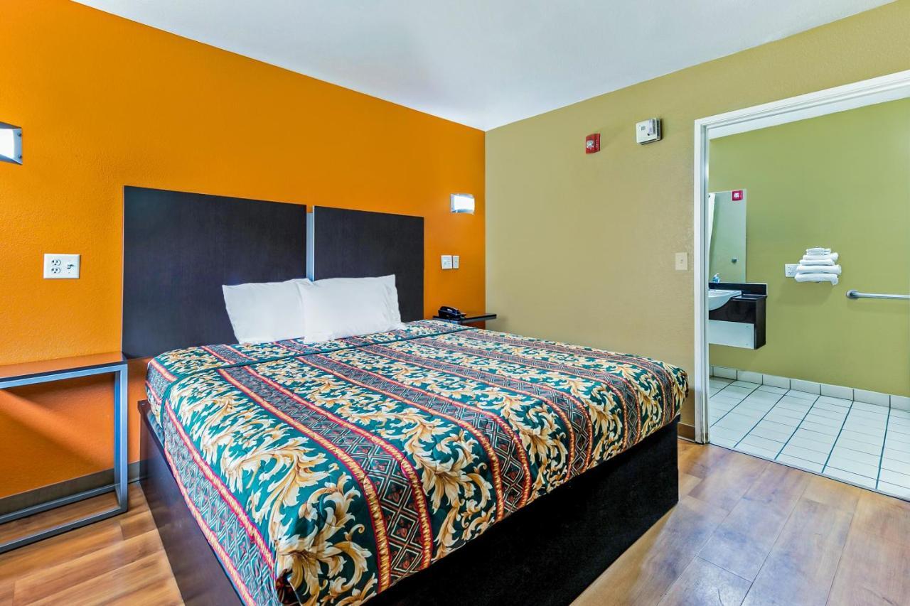 Oyo Hotel Lake Charles Hwy 10 Ngoại thất bức ảnh