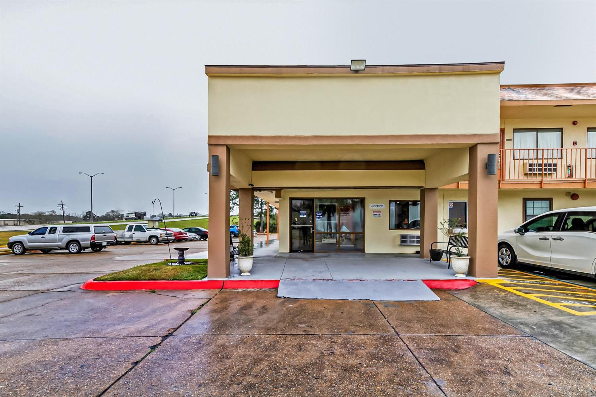 Oyo Hotel Lake Charles Hwy 10 Ngoại thất bức ảnh