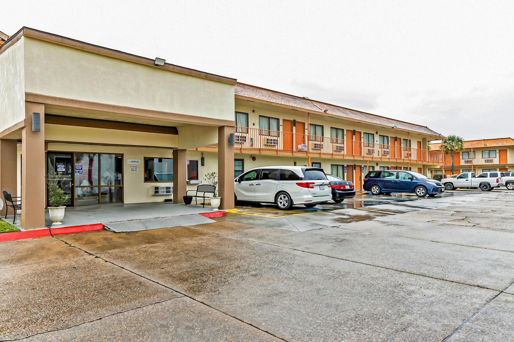 Oyo Hotel Lake Charles Hwy 10 Ngoại thất bức ảnh